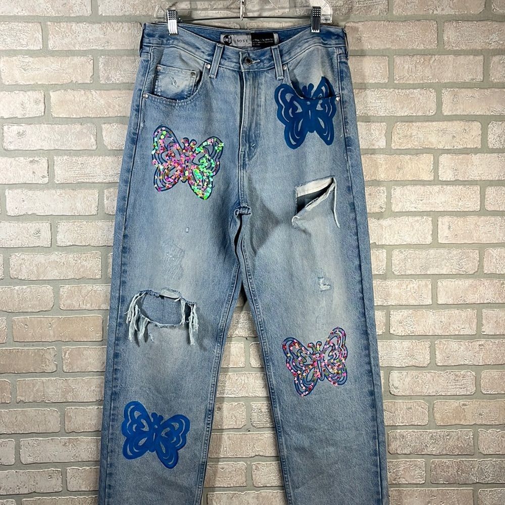 Levi’s Silver Tab Distressed & Reworked Jeans- Size 32